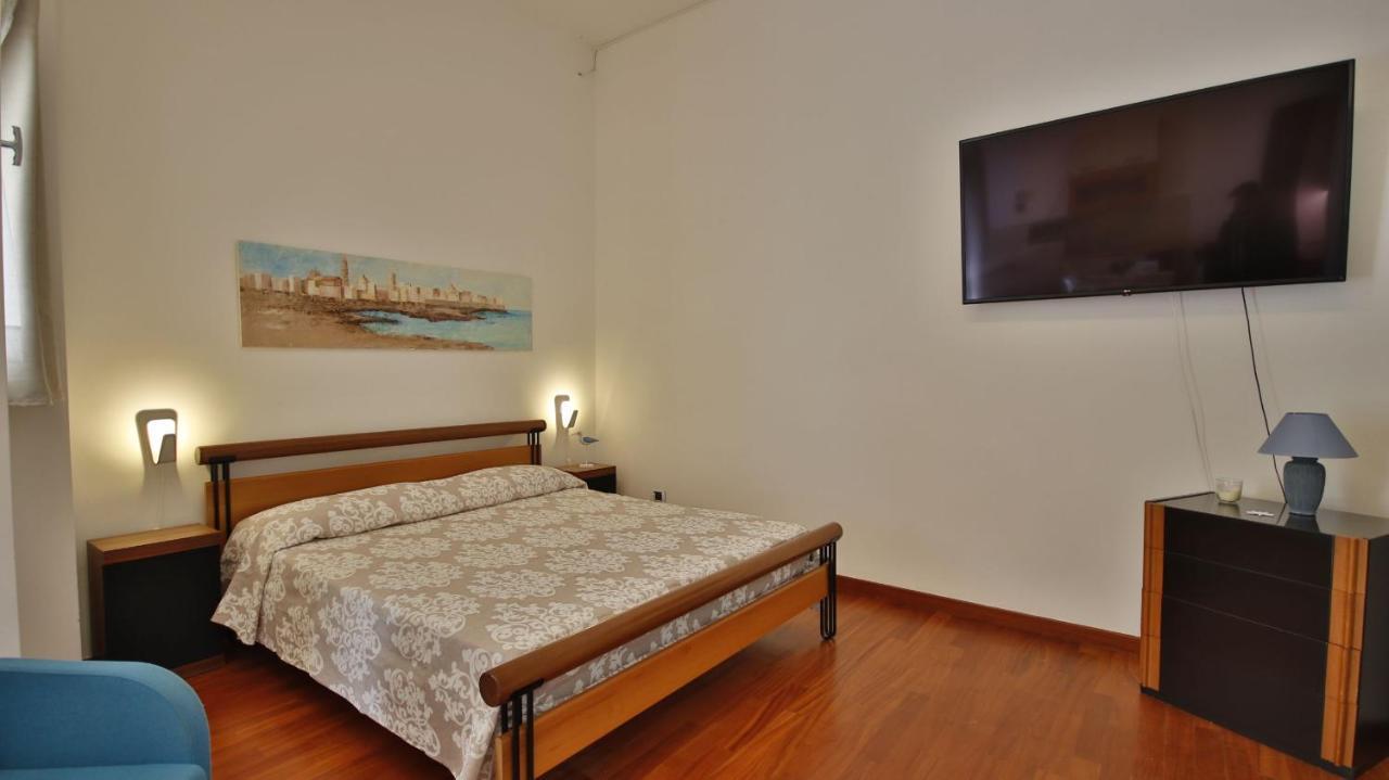 Casa Levante A 75 Mt Dalla Spiaggia Monopoli Exterior photo